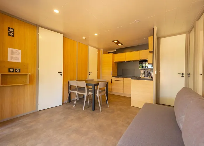 California * Pinarellu (Corsica)